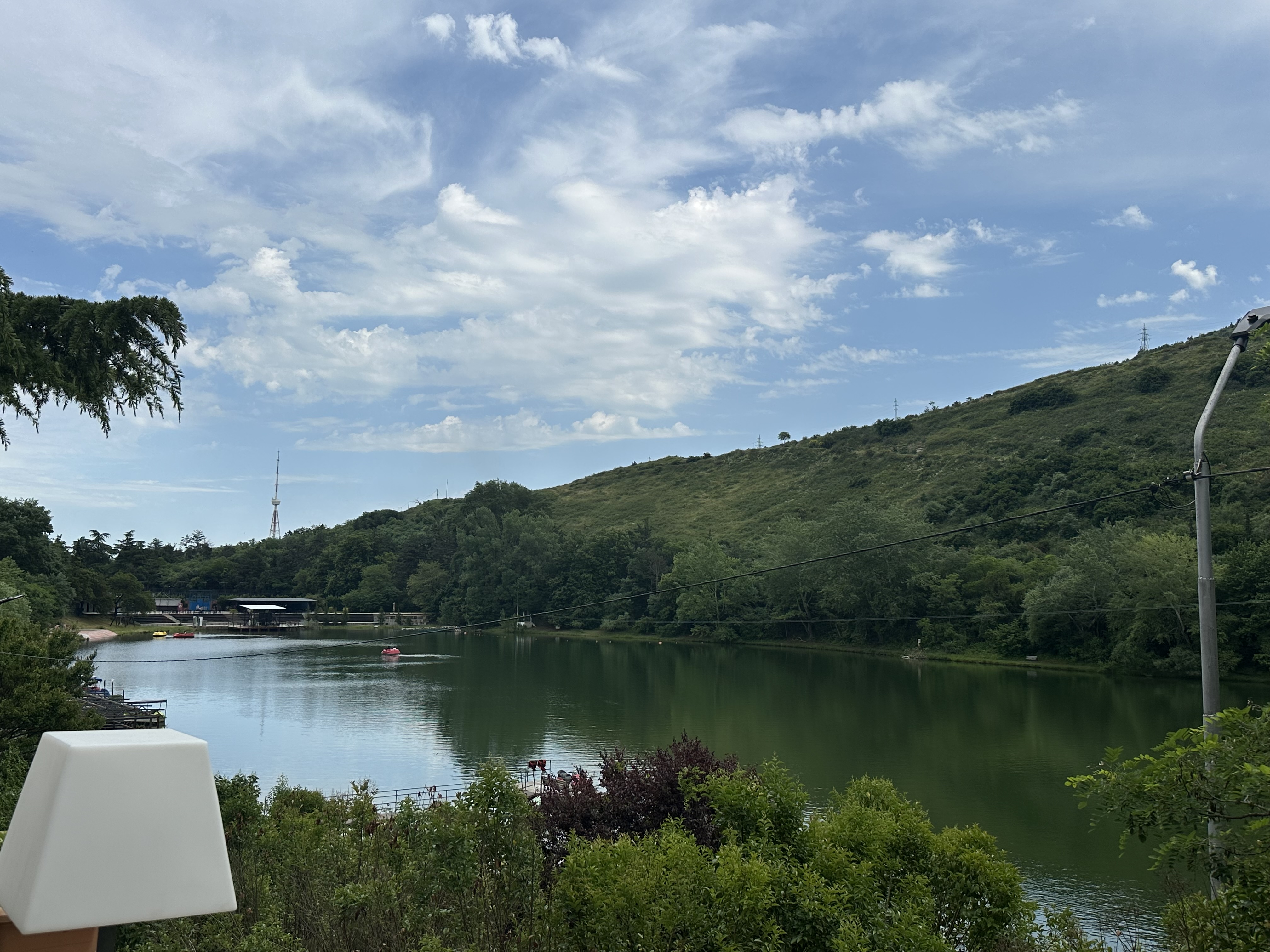 دریاچه لاک پشت ها (Turtle Lake)